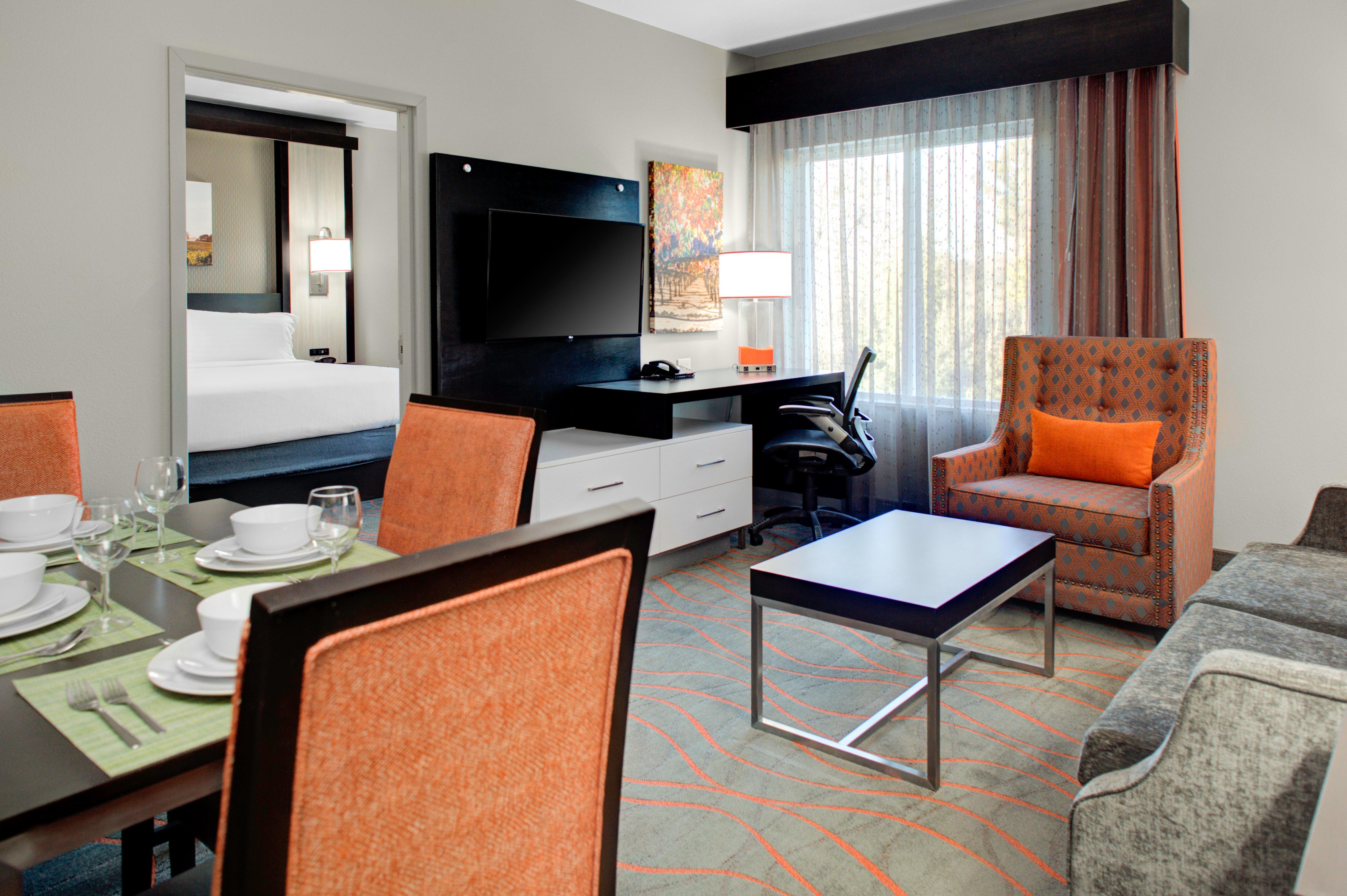 Holiday Inn Windsor - Wine Country By Ihg Экстерьер фото